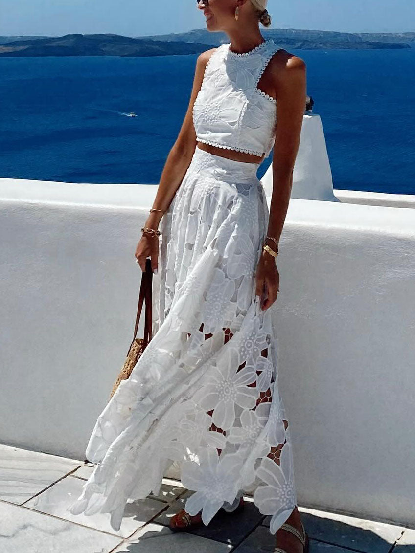 Elegant Hollow Floral Lace Cropped Tank Top